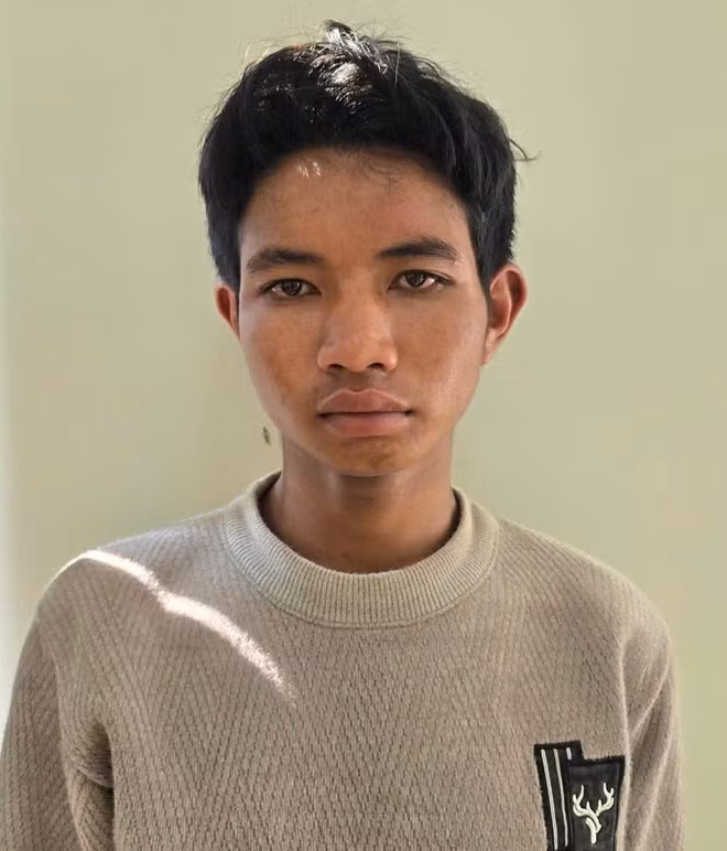 K’Brờn bị bắt giữ để điều tra về hành vi cướp giật tài sản. Ảnh: Công an cung cấp