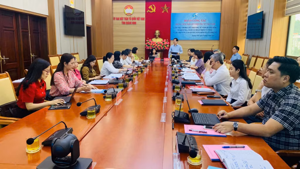Quang cảnh hội nghị.