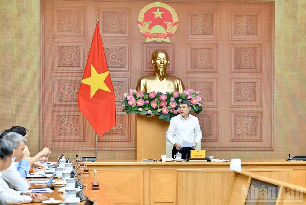 Thủ tướng Chính phủ Lê Minh Hưng chủ trì cuộc làm việc với Bộ Tư pháp. (Ảnh: THANH GIANG)