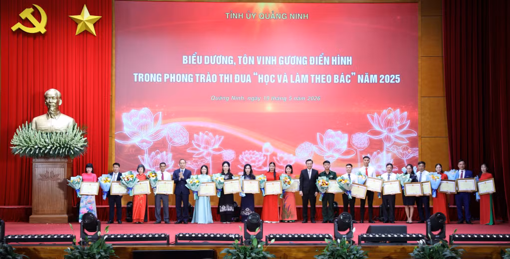18 cá nhân điển hình tiêu biểu trong phong trào thi đua “Học và làm theo Bác” năm 2025 vinh dự được nhận Bằng khen của UBND tỉnh.