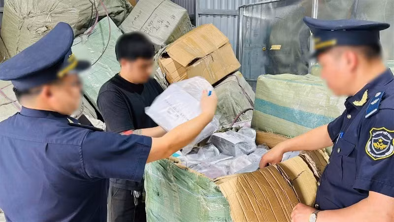 Công tác đấu tranh chống buôn lậu, gian lận thương mại tiếp tục được triển khai quyết liệt trên nhiều tuyến, địa bàn.