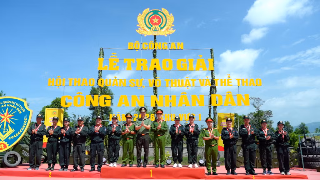 Đội thi Công an tỉnh Cao Bằng giành giải Nhất nội dung Bắn súng ngắn ứng dụng