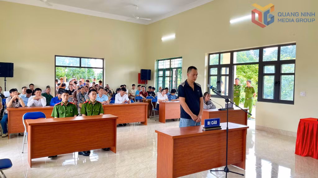 Quang cảnh phiên tòa xét xử lưu động đối tượng Đỗ Văn Quang.