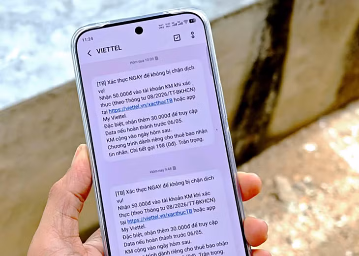 Việc tình trạng xác thực thông tin của thuê bao sẽ được nhà mạng gửi thông báo qua tin nhắn - Ảnh: Viettel