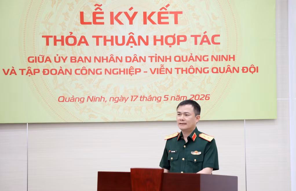 Đồng chí Tào Đức Thắng, Ủy viên Trung ương Đảng, Chủ tịch kiêm Tổng Giám đốc điều hành Tập đoàn Công nghiệp - Viễn thông Quân đội, phát biểu tại buổi lễ.