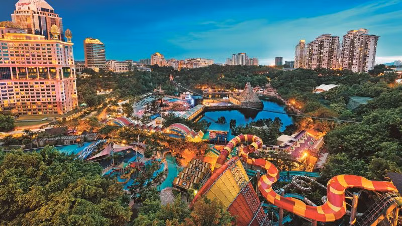 Sunway Lagoon là công viên giải trí nổi tiếng bậc nhất Malaysia