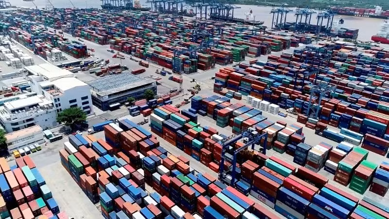 Nhiều nhóm hàng nhập khẩu chủ lực tiếp tục đóng góp quan trọng vào nguồn thu ngân sách từ hoạt động xuất nhập khẩu.