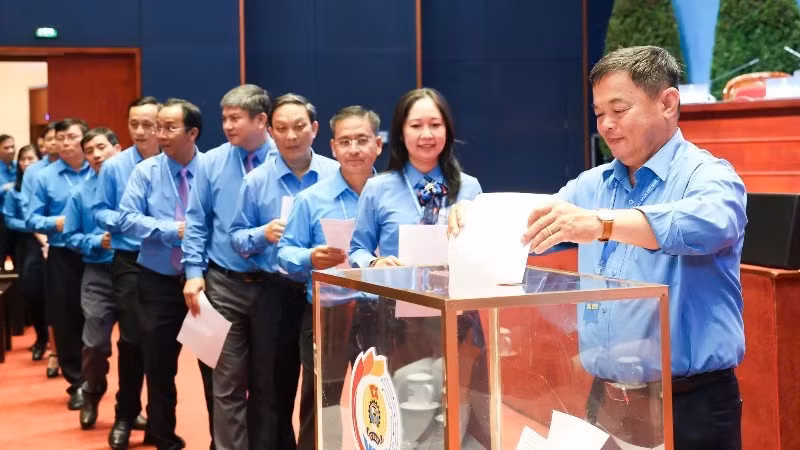 Hội nghị bầu Ban Chấp hành Tổng Liên đoàn Lao động Việt Nam khóa XIV.
