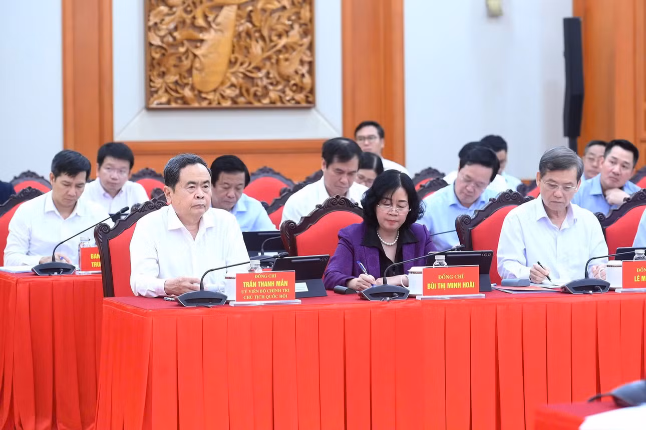 Chủ tịch Quốc hội Trần Thanh Mẫn, các đồng chí lãnh đạo và các đại biểu tham dự phiên họp. (Ảnh: ĐĂNG KHOA)