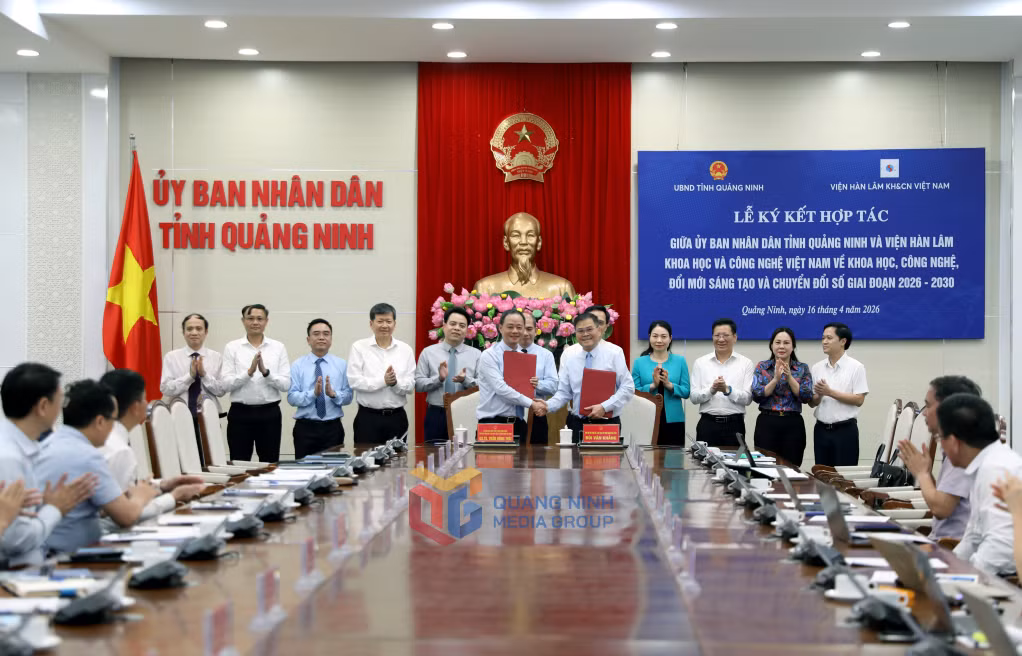 Lãnh đạo UBND tỉnh và Viện Hàn lâm Khoa học - Công nghệ Việt Nam ký kết hợp tác về KHCN, đổi mới, sáng tạo và chuyển đổi số giai đoạn 2026-2030, ngày 16/4/2026.