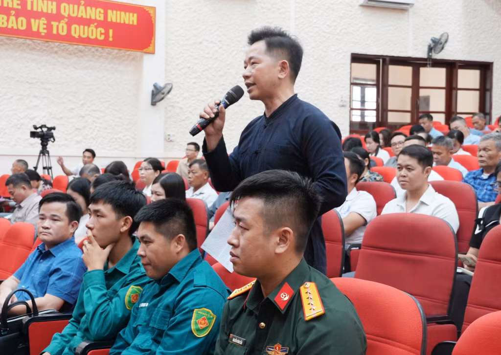 Cử tri xã Bình Liêu kiến nghị tỉnh và địa phương quan tâm xây dựng “Ngày hội Di sản Then Tày Bình Liêu”.