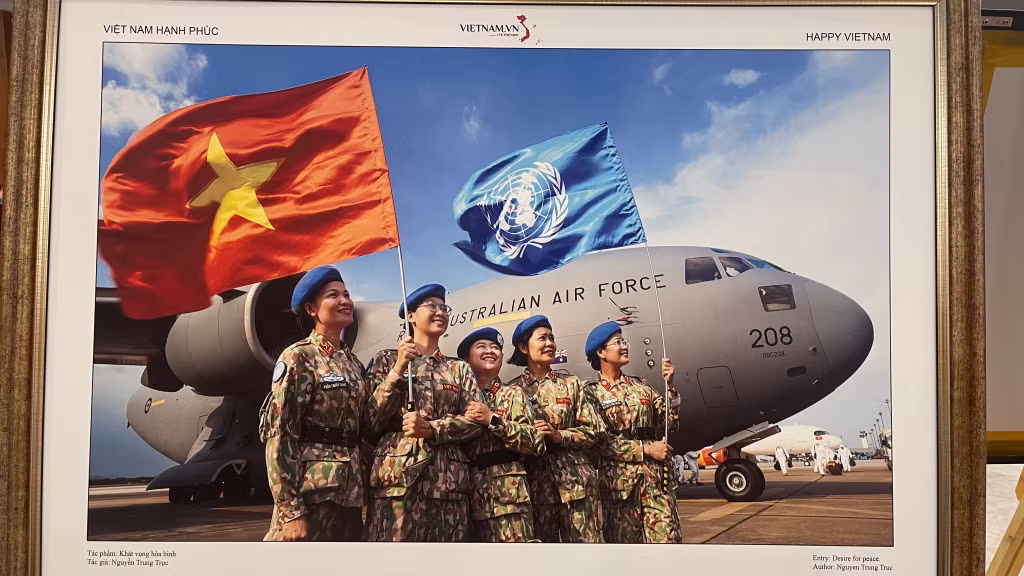 Tác phẩm "Khát vọng hòa bình" của tác giả Nguyễn Trung Trực.