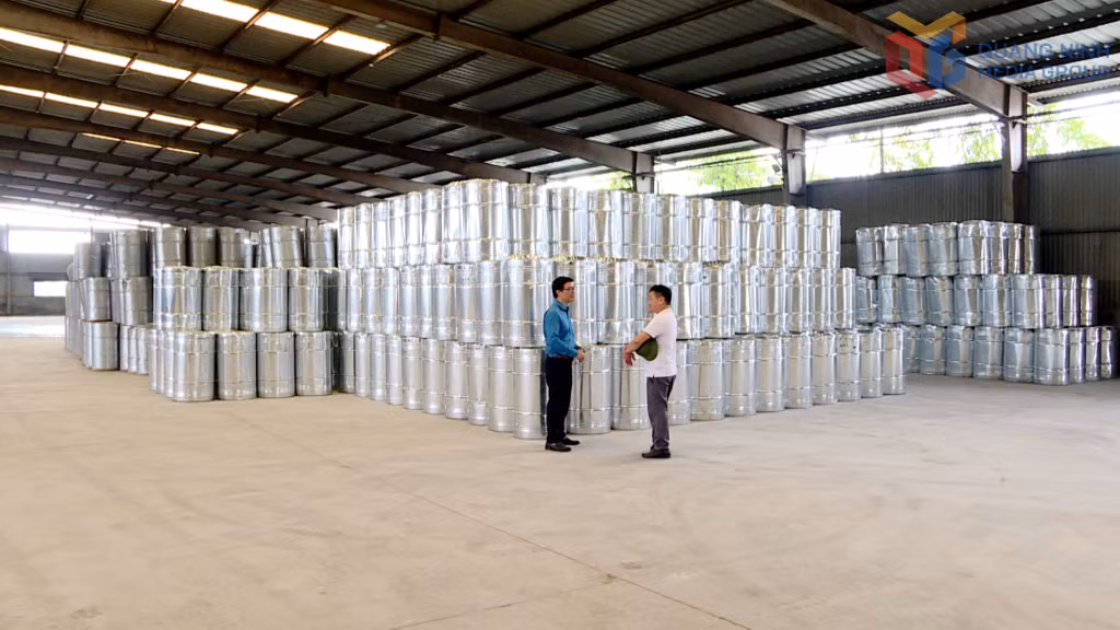 Kho hàng tùng hương xuất khẩu tại Công ty CP Thông Quảng Ninh.