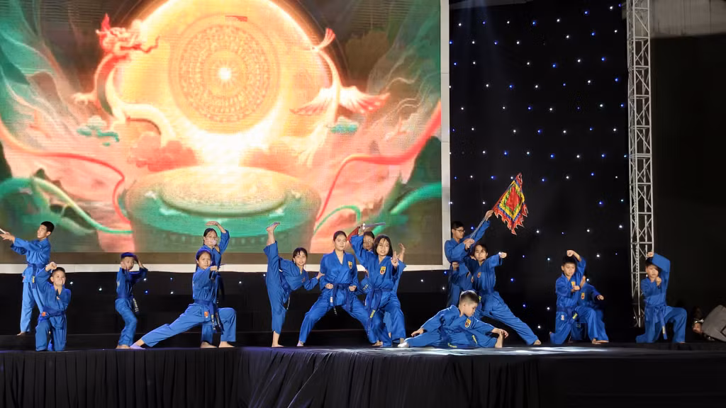 Phần biểu diễn võ Vovinam.