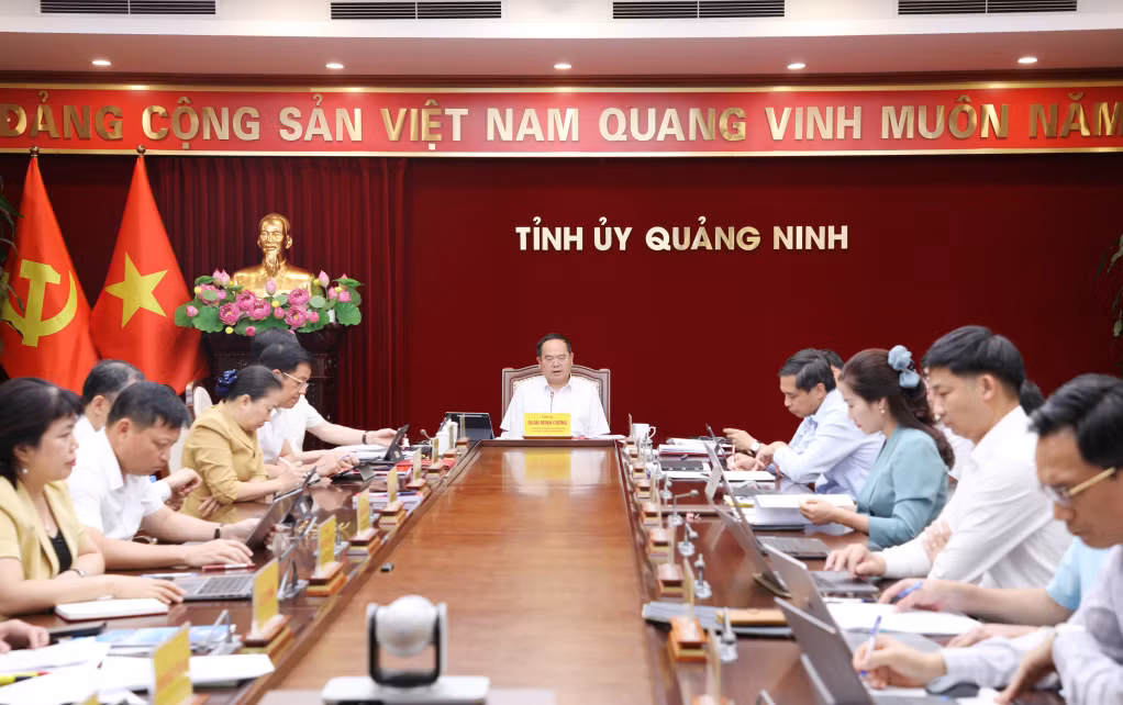 Hội nghị giao ban Thường trực Tỉnh ủy.