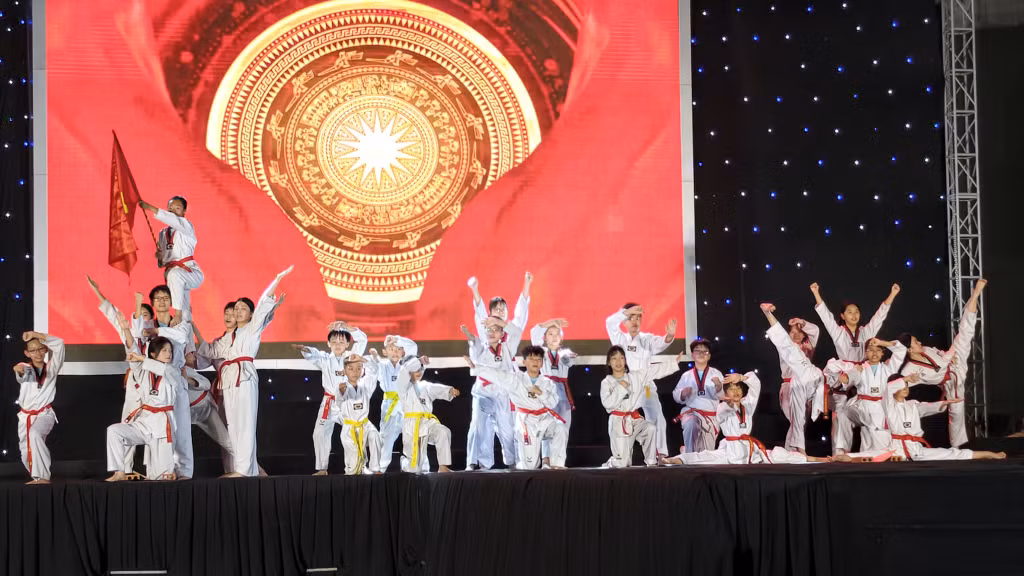 Biểu diễn taekwondo.