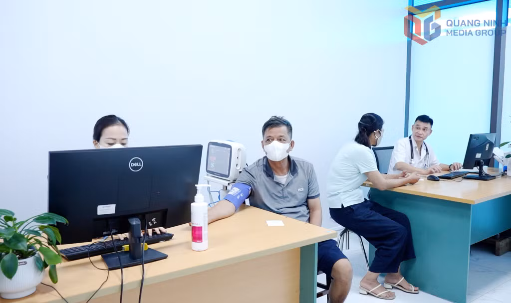 Bệnh viện Phổi Quảng Ninh đẩy mạnh số hóa dữ liệu khám, chữa bệnh, góp phần hoàn thiện hồ sơ sức khỏe điện tử cho người dân.