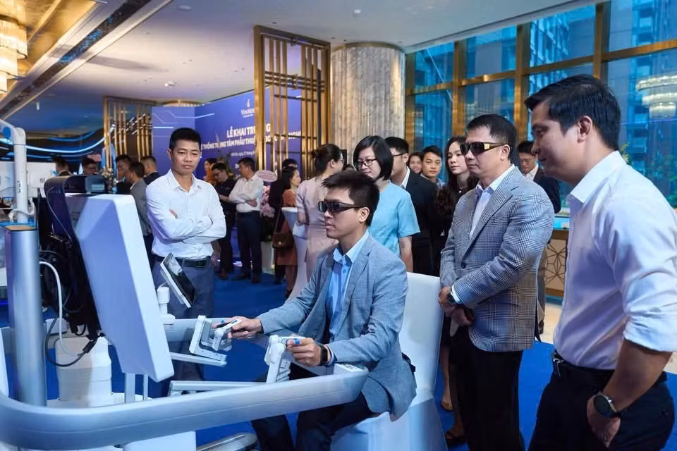 Trung tâm Phẫu thuật Robot Công nghệ cao được triển khai với mô hình đa kết nối: Kết nối chuyên gia, kết nối bệnh viện và kết nối các đối tác công nghệ hàng đầu thế giới trong cùng một hệ sinh thái.
