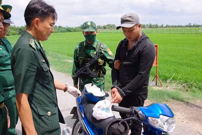 Bộ đội Biên phòng Tây Ninh liên tiếp đấu tranh với tội phạm ma túy tuyến biên giới. Ảnh: Biên phòng Tây Ninh