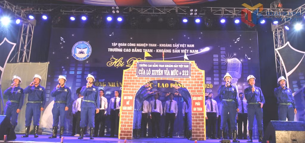 Nhiều hội diễn của các đơn vị ngành Than được tổ chức làm phong phú đời sống tinh thần cho công nhân mỏ.
