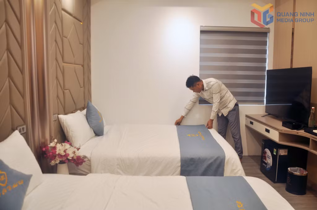 Nhiều hộ kinh doanh ở Cô Tô đã chú trọng đầu tư nâng cao chất lượng dịch vụ phục vụ du khách.