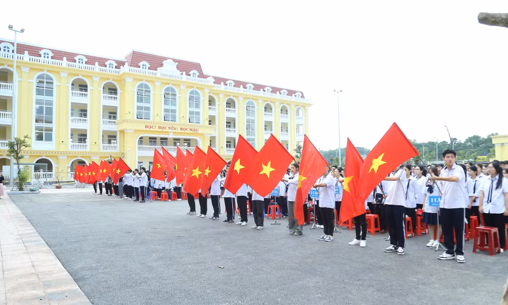 Thầy và trò Trường THPT Ngô Quyền đã sẵn sàng cho năm học mới.