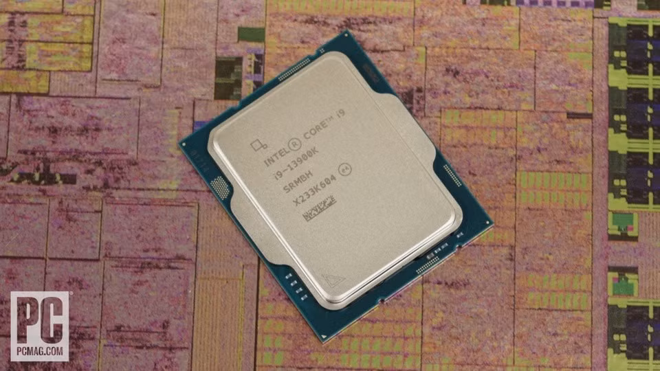 Chip Intel gặp lỗi ngốn điện năng bất thường. Ảnh: PC Gamer.