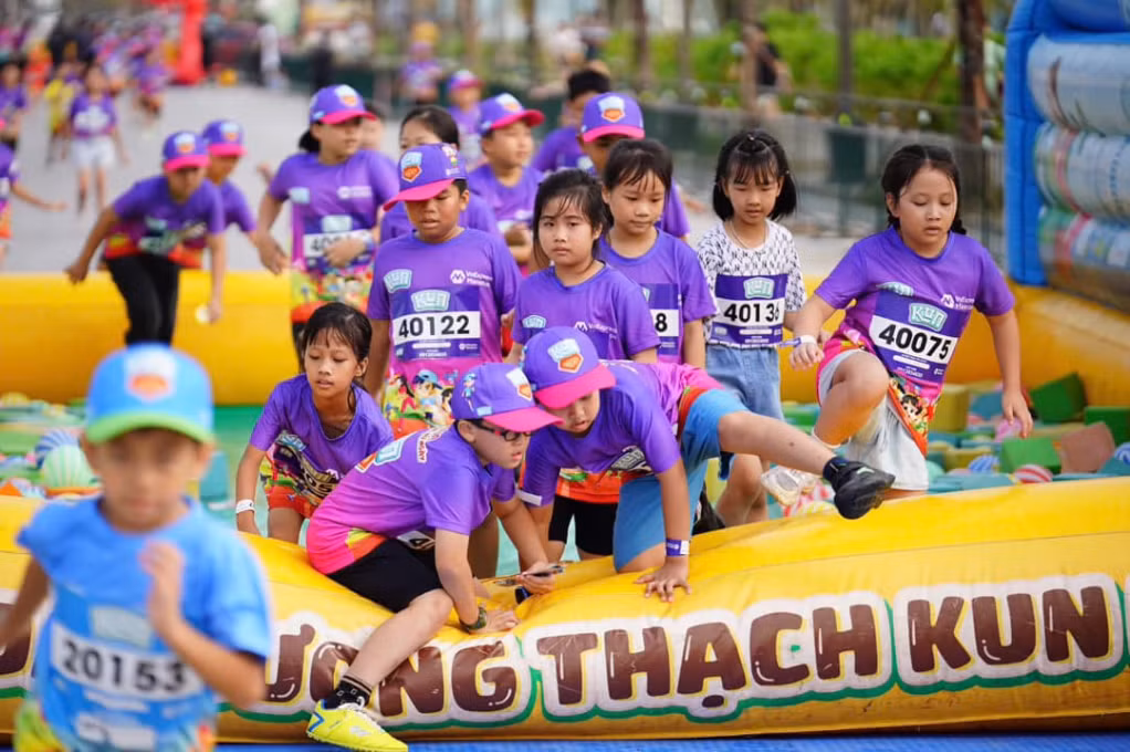 1.500 em nhỏ chinh phục đường chạy giải Kun Marathon Hạ Long 2024 ảnh 9 1.500 em nhỏ chinh phục đường chạy giải Kun Marathon Hạ Long 2024 ảnh 9