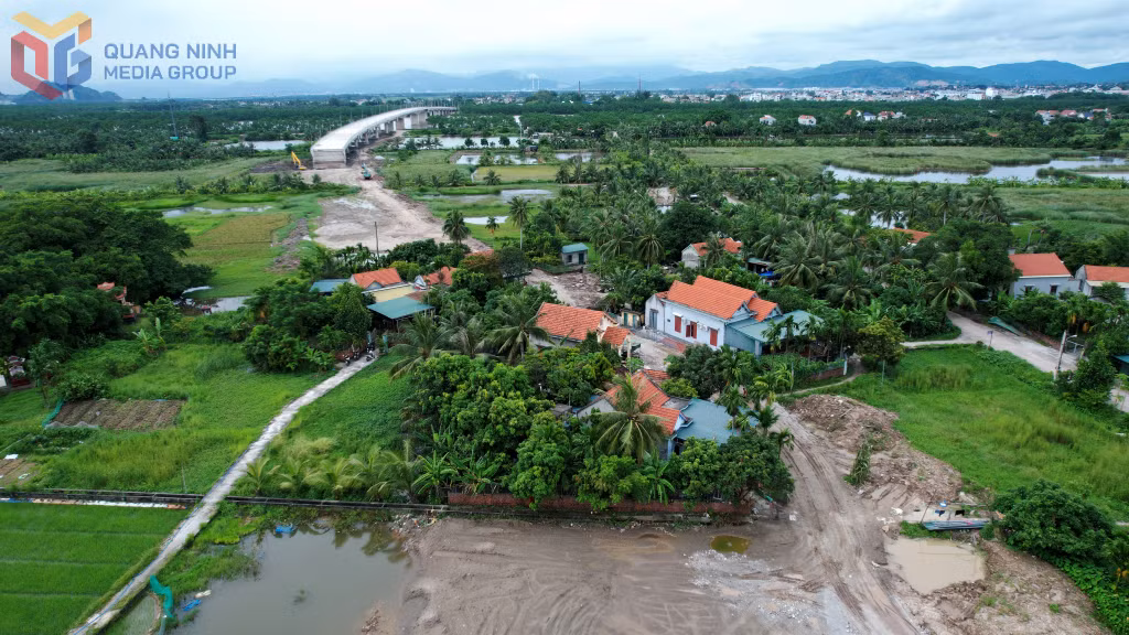 Nút thắt về công tác mặt bằng dự án đường nối nút giao Đầm Nhà Mạc với đường tỉnh 338 giai đoạn I đã cơ bản được giải quyết