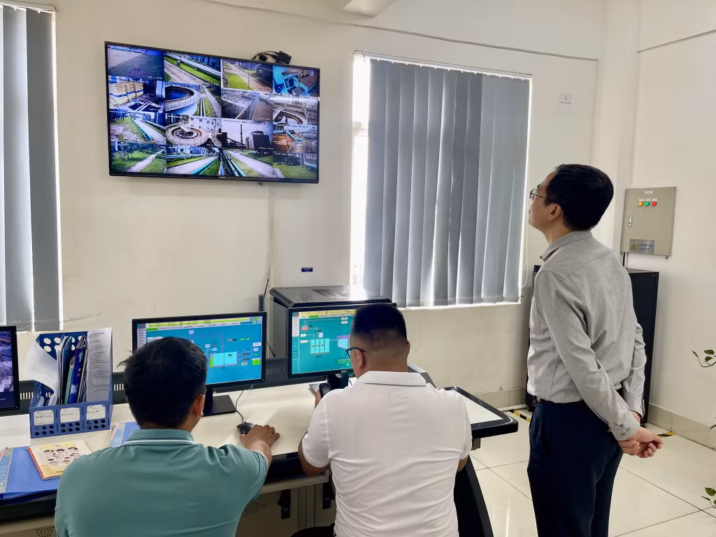 Giám sát quá trình xử lý nước thải của Khu công nghiệp Texhong Hải Hà thông qua hệ thống camera.