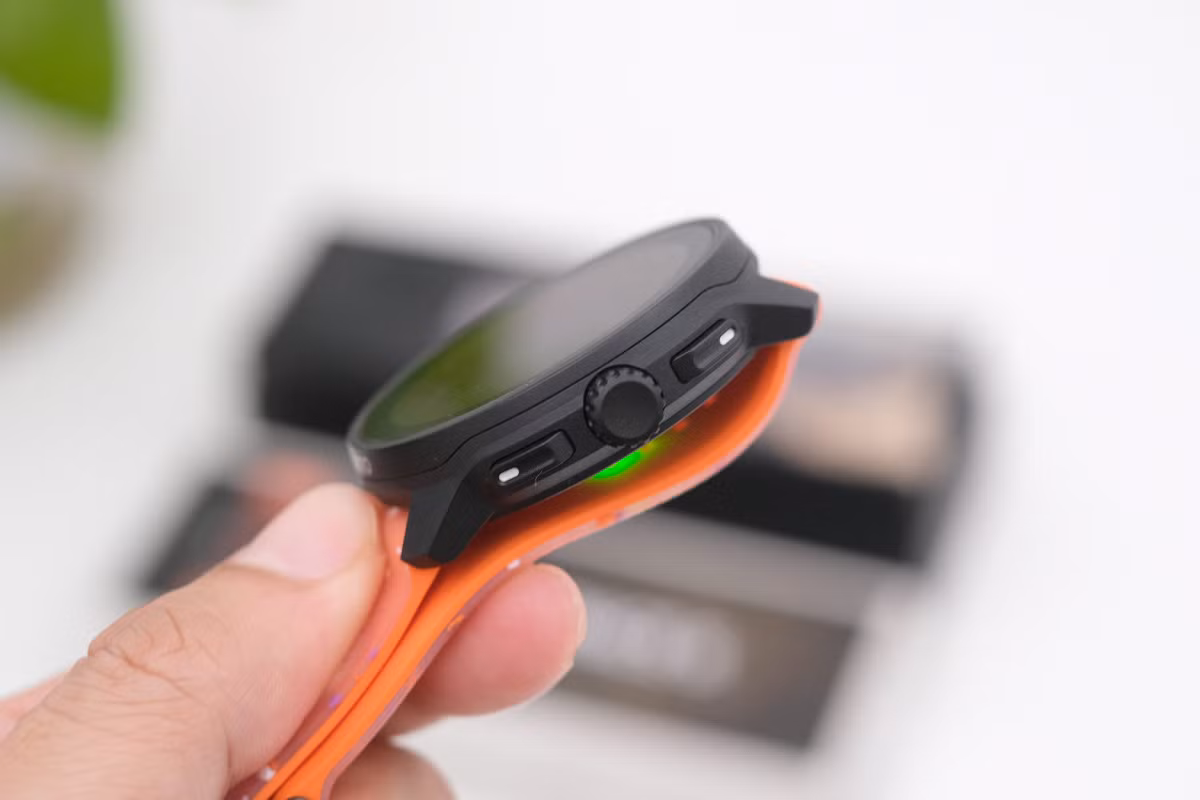 Suunto Race S - đồng hồ thể thao màn hình AMOLED ảnh 5