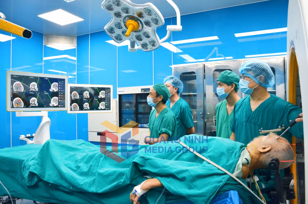 Phòng mổ thông minh tại Bệnh viện Bãi Cháy (9-2018). Ảnh: Nguyễn Hoa