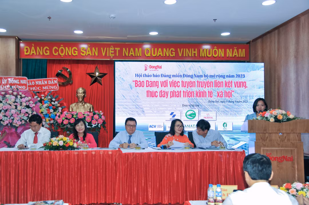 Bà Thái Thị Lệ Hằng phát biểu tại Hội thảo