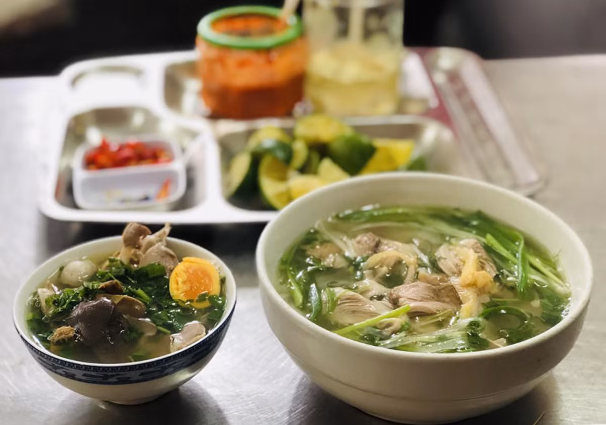 Những món ăn 'nghe tên là nhớ Hà Nội' ảnh 1