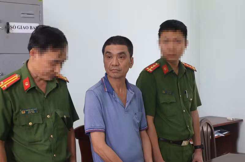 Bị can Nguyễn Tuấn Huynh khi bị bắt.