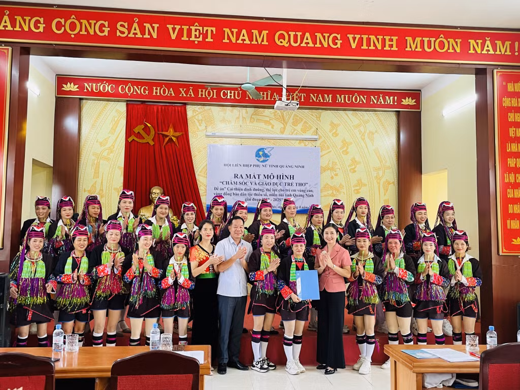 Ra mắt mô hình CLB chăm sóc và giáo dục trẻ thơ xã Quảng Đức (huyện Hải Hà).