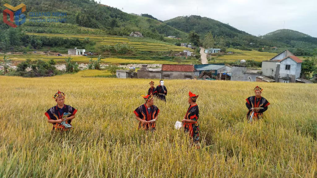 Tái hiện nghi lễ cầu mùa của người Sán Chỉ.