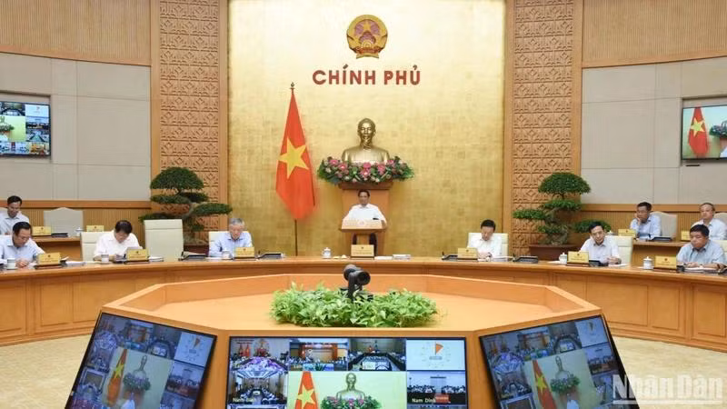 Thủ tướng Phạm Minh Chính chủ trì phiên họp Chính phủ thường kỳ tháng 9 trực tuyến với 63 tỉnh, thành phố trực thuộc Trung ương. (Ảnh: Trần Hải)