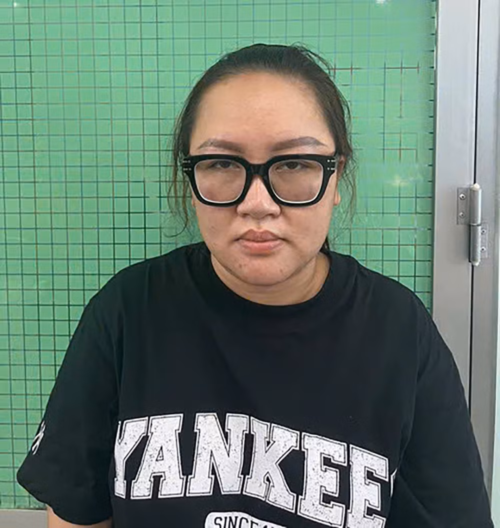 Đối tượng Trang đã thao túng tâm lý người xem bói, để lừa họ chuyển tiền cúng giải hạn, giải bùa, trục vong... Ảnh: Công an cung cấp