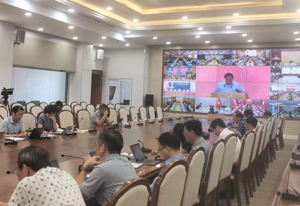 Thủ tướng Chính phủ Phạm Minh Chính, Chủ tịch UBQG về chuyển đổi số, phát biểu chỉ đạo tại hội nghị.