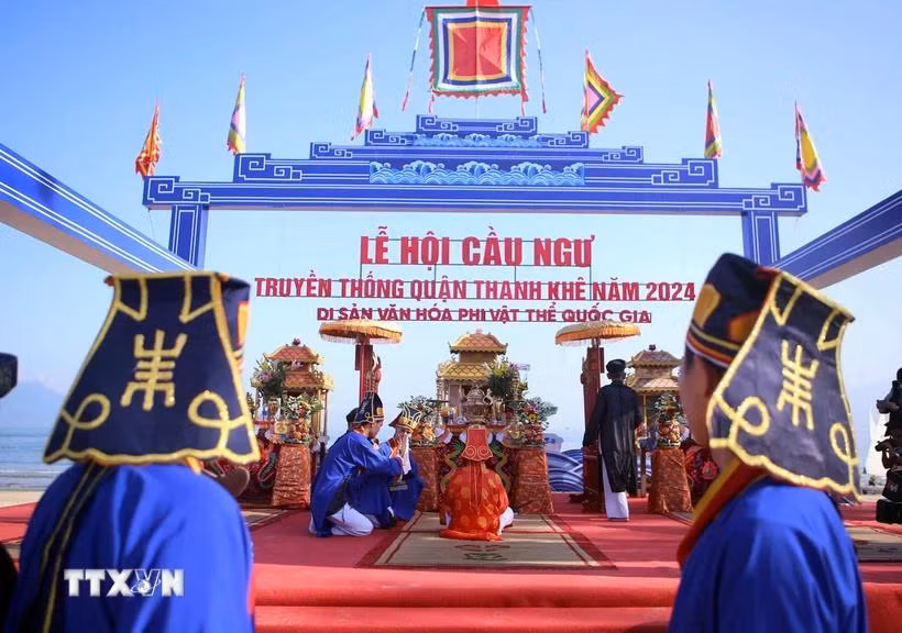 Nghi lễ chính của Lễ hội Cầu ngư truyền thống quận Thanh Khê, thành phố Đà Nẵng. (Ảnh: Trần Lê Lâm/TTXVN)