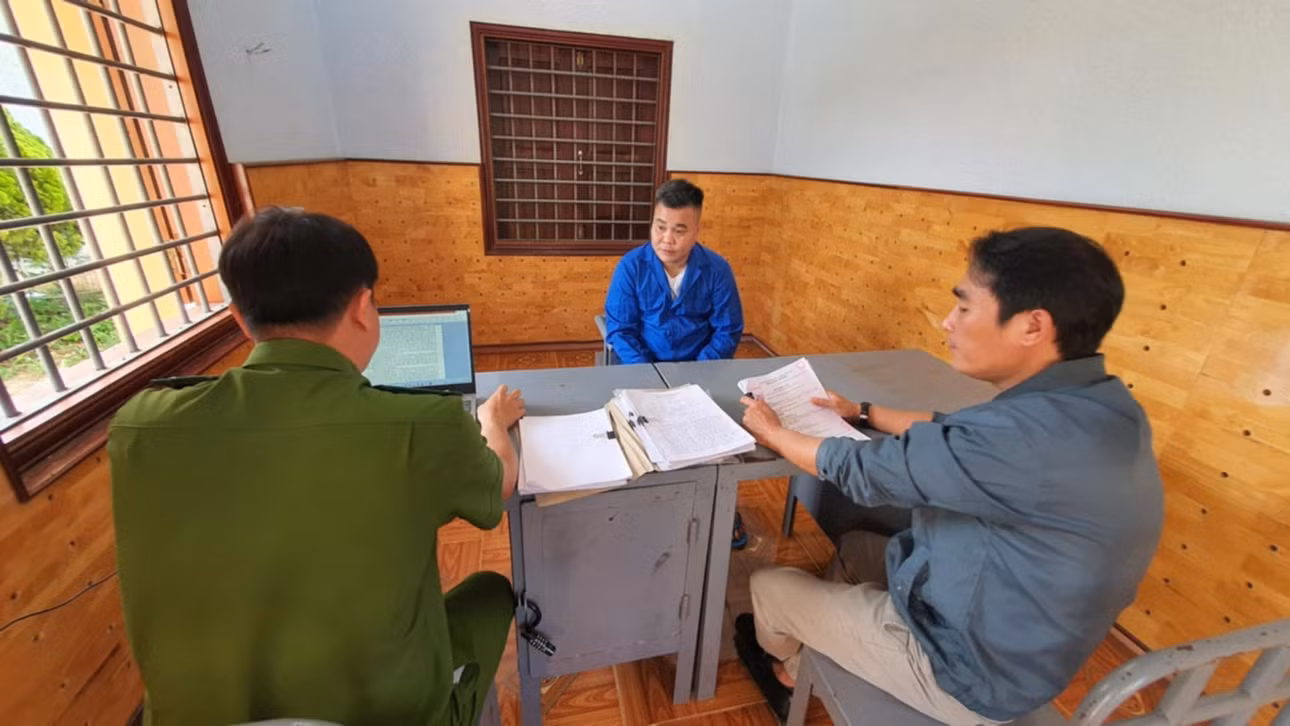 Đối tượng Hưng tại Cơ quan điều tra.