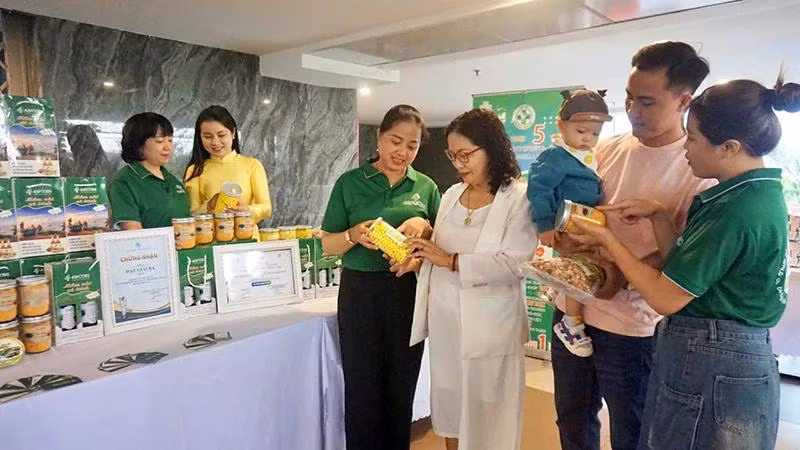 Sản phẩm của Hợp tác xã Thực phẩm xanh 43 Foods (thành phố Đà Nẵng) được các khách hàng lựa chọn.