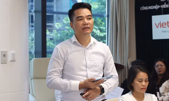Ông Nguyễn Văn Sơn, Giám đốc Trung tâm di động Viettel Telecom. Ảnh: Chí Hiếu