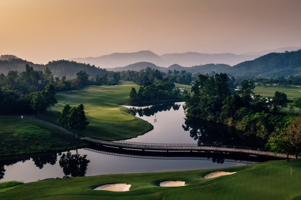 Hố 7, 8 tại Bà Nà Hills Golf Club nhìn từ trên cao. Ảnh: Ba Na Hills Golf Club.