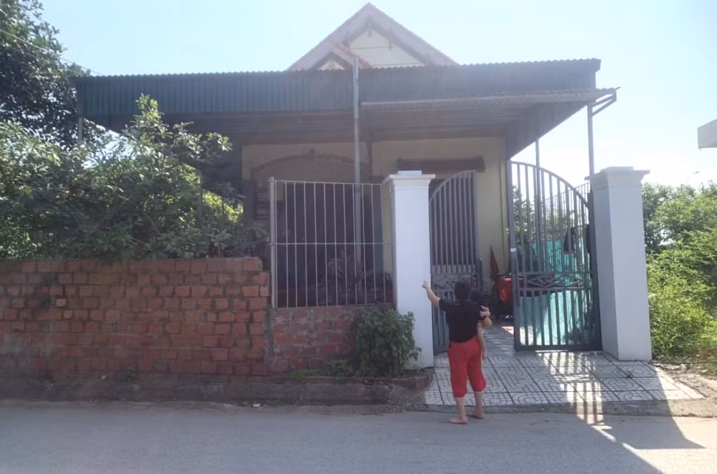 Ngôi nhà của gia đình bà Nguyễn Thị Nhữ (khu Bùi Xá, phường Tân An) thuộc quy hoạch dự án Khu đô thị phức hợp Hạ Long Xanh đến nay chưa thực hiện GPMB.