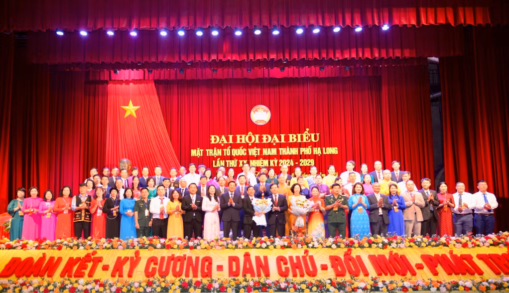 Ủy viên Ủy ban MTTQ Việt Nam TP Hạ Long, nhiệm kỳ 2024-2029 ra mắt Đại hội đại biểu MTTQ Việt Nam TP Hạ Long lần thứ XX, nhiệm kỳ 2024-2029 diễn ra vào 20/4 vừa qua.