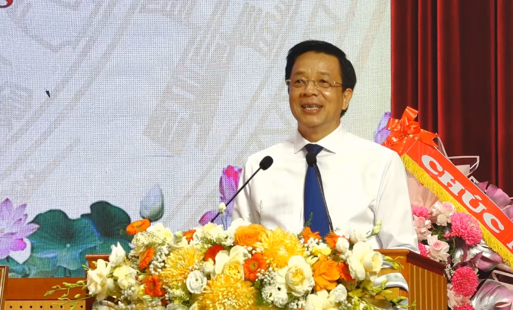 Đồng chí Nguyễn Văn Hồi, Ủy viên Ban Thường vụ Tỉnh ủy, Trưởng Ban Dân vận Tỉnh ủy, Chủ tịch UB MTTQ tỉnh phát biểu chỉ đạo tại Đại hội.