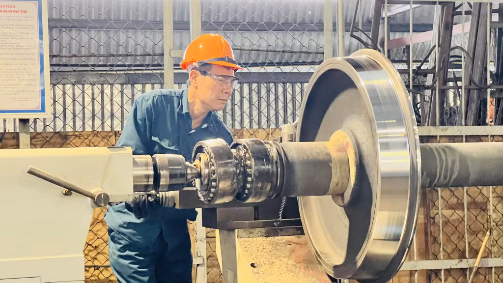 Công ty Tuyển than Cửa Ông luôn đầu tư trang thiết bị máy móc nhằm cải thiện điều kiện làm việc cho người lao động.