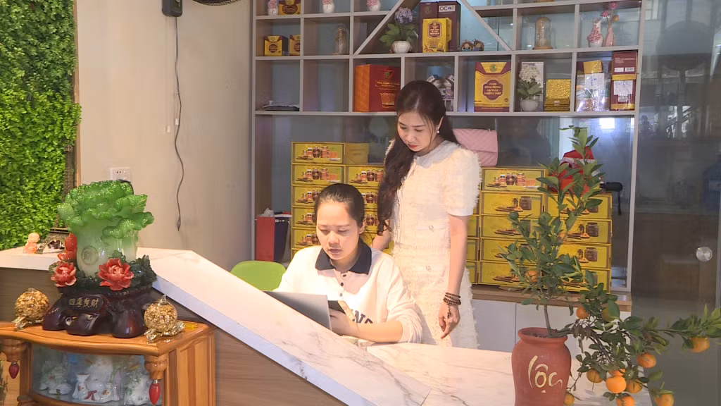 Công ty TNHH Sản xuất &amp; Thương mại Phương Thùy (TP Uông Bí) đưa sản phẩm Đông Trùng Hạ Thảo của công ty lên sàn thương mại điện tử.